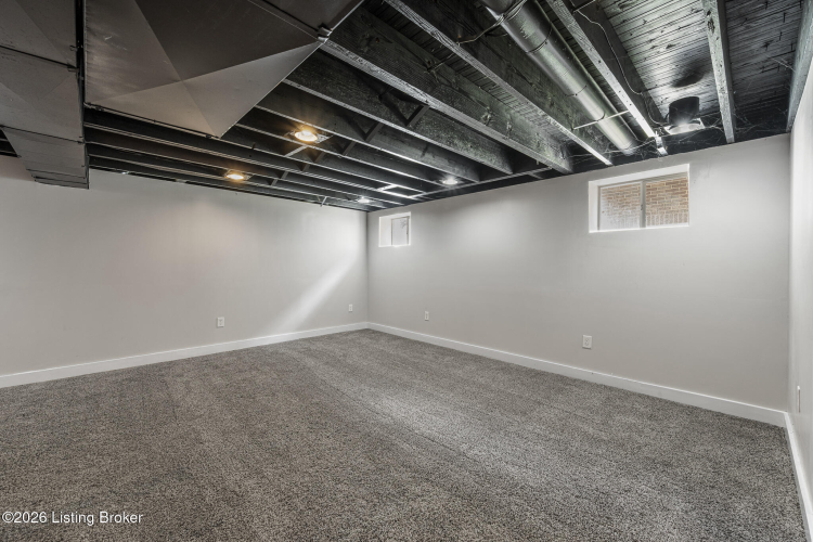 Listing Image 24