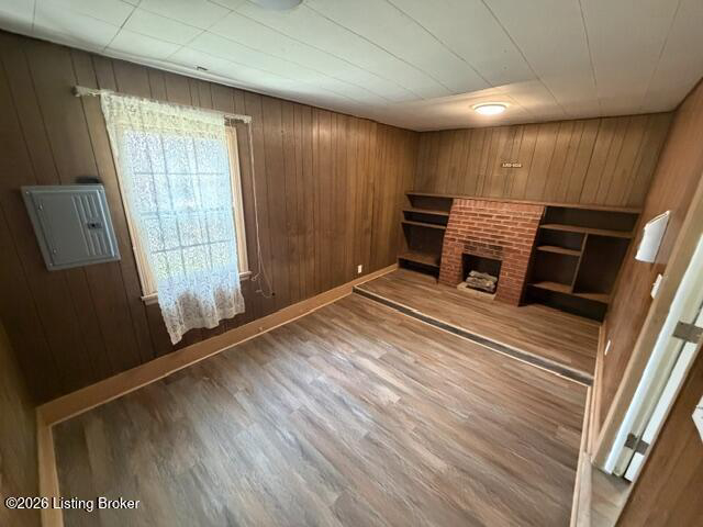 Listing Image 4
