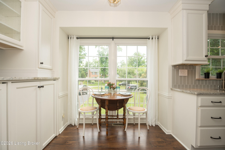 Listing Image 12
