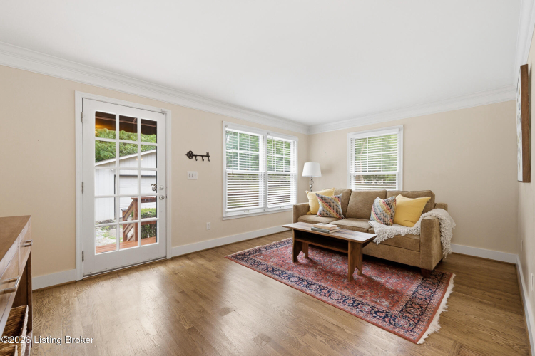 Listing Image 15