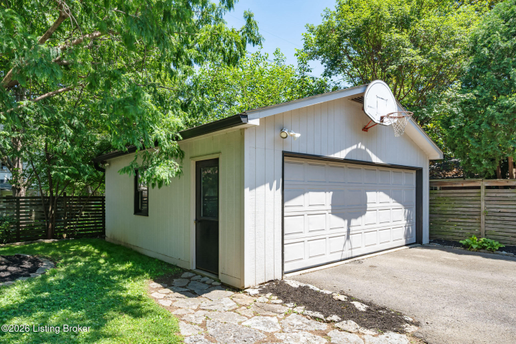 Listing Image 32