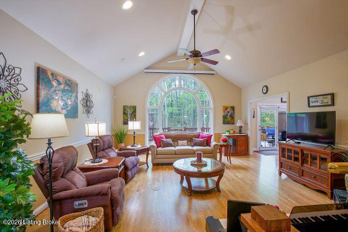 Listing Image 12