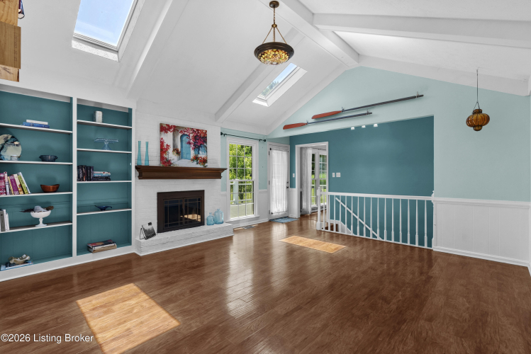 Listing Image 14