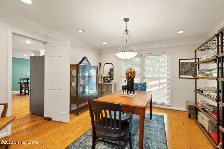 Listing Image 9