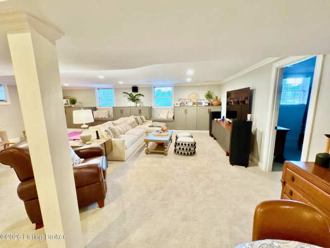 Listing Image 64