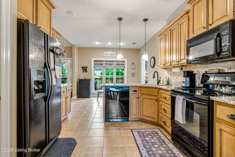 Listing Image 12
