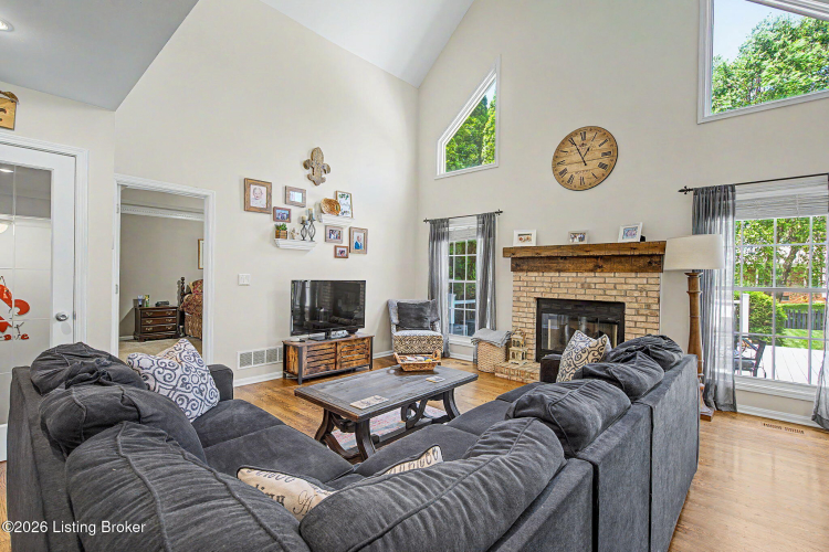 Listing Image 18