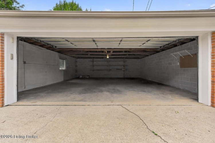 Listing Image 27
