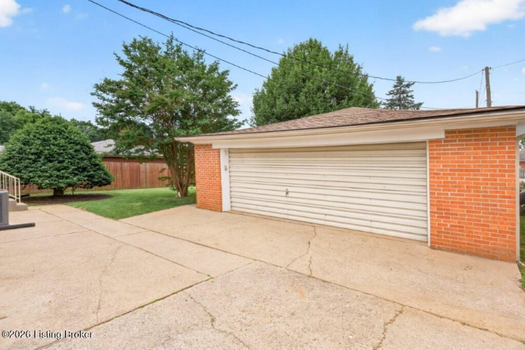 Listing Image 28