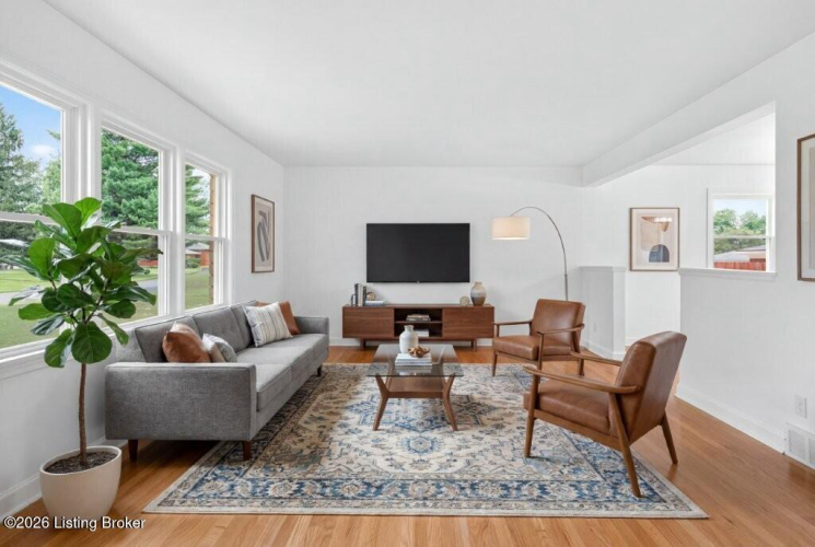 Listing Image 4