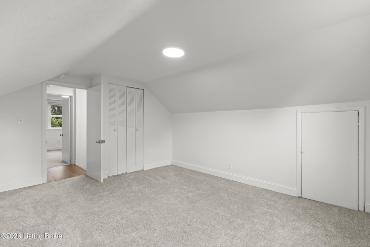 Listing Image 27