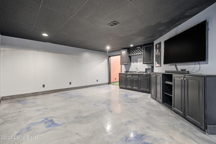 Listing Image 57
