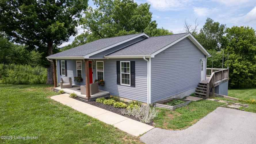 Listing Image 4