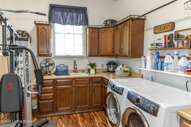 Listing Image 13