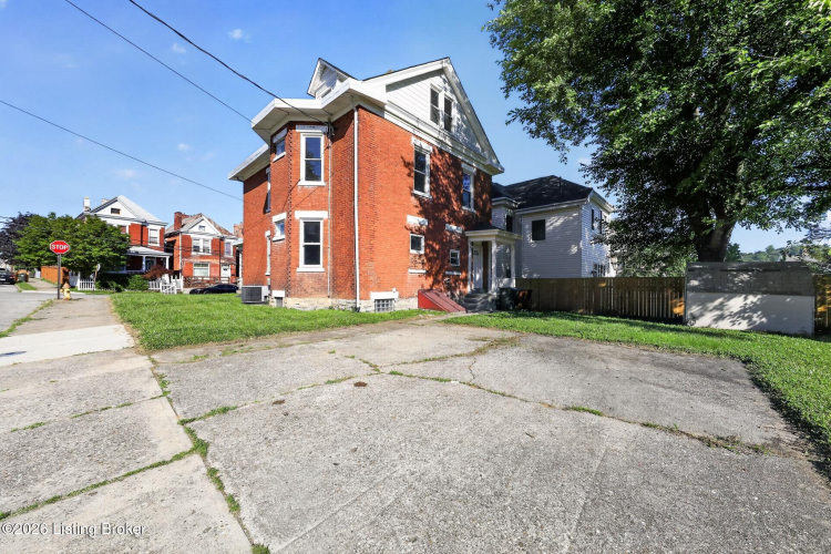 Listing Image 19