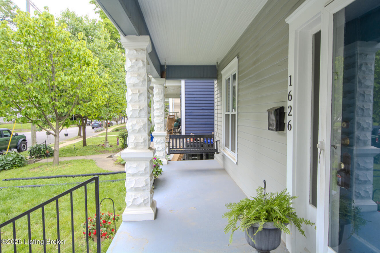 Listing Image 5