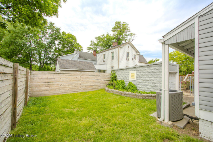 Listing Image 43