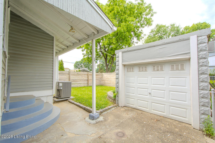 Listing Image 44