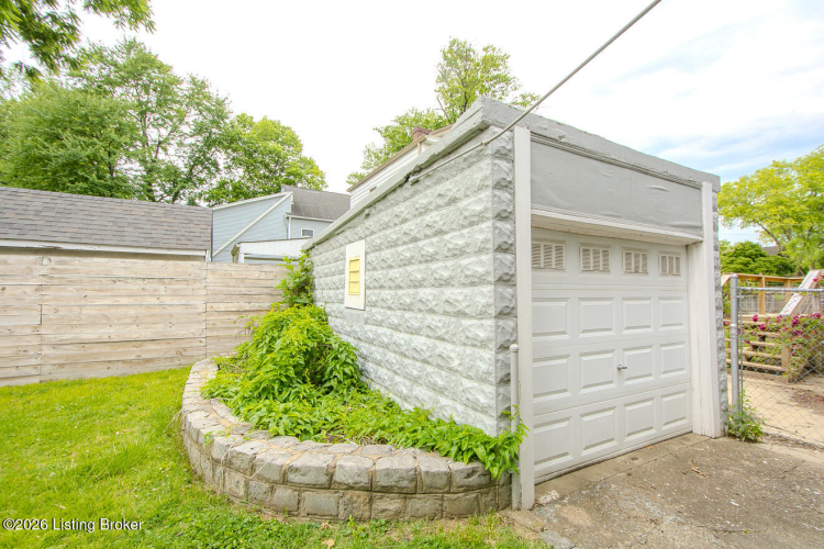 Listing Image 45