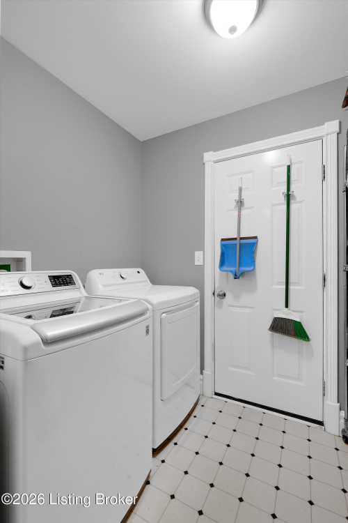 Listing Image 22