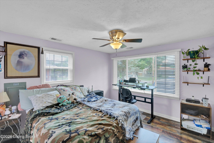 Listing Image 18