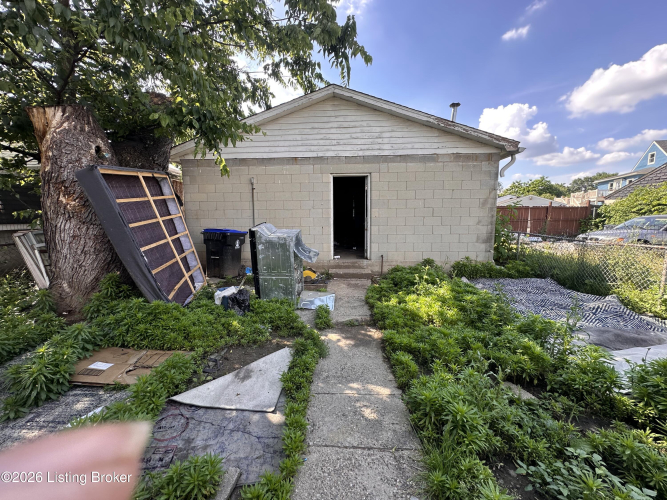 Listing Image 13