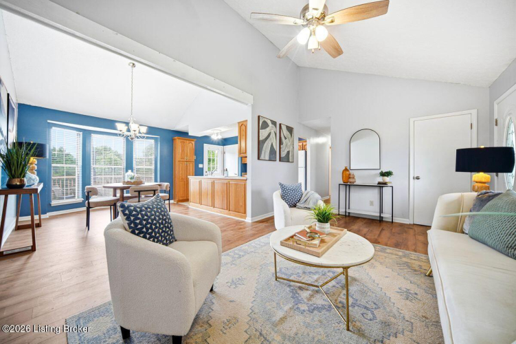 Listing Image 12