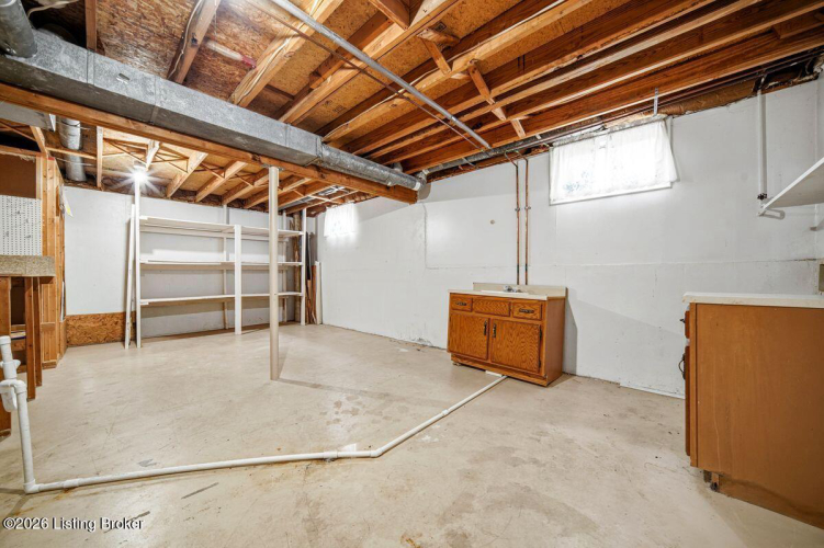 Listing Image 52