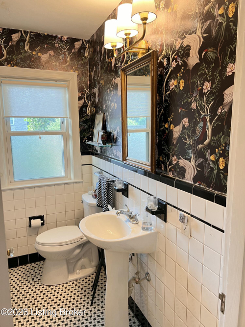 Listing Image 14