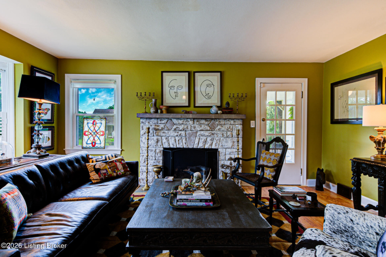 Listing Image 5
