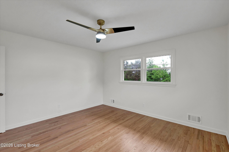 Listing Image 52