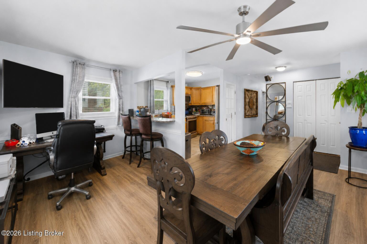 Listing Image 12