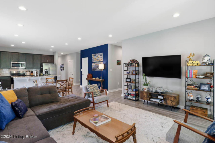 Listing Image 22
