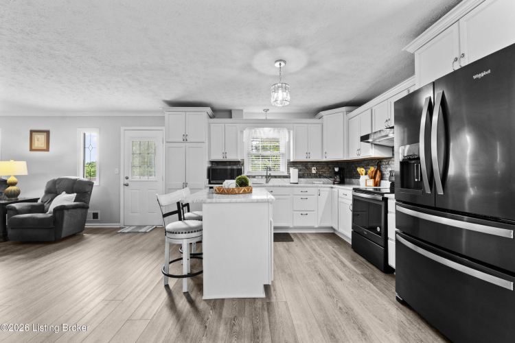 Listing Image 15