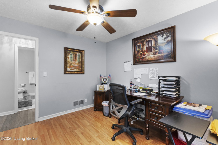 Listing Image 32