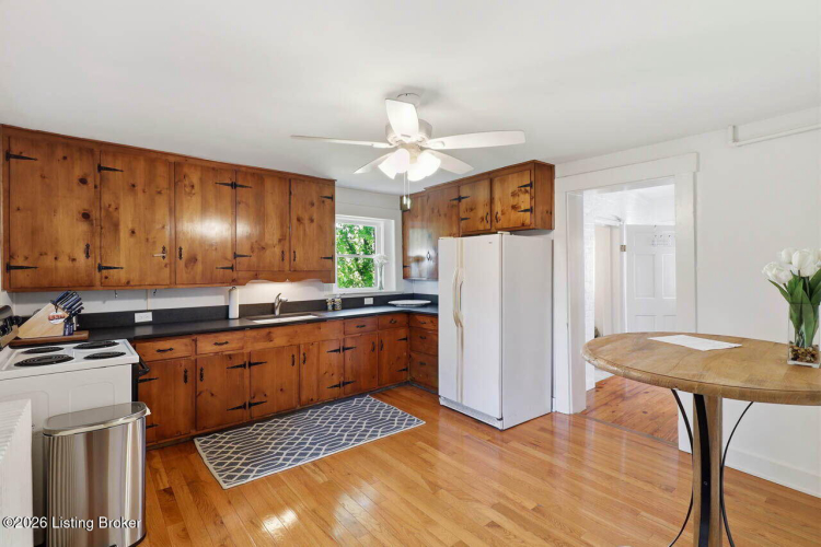 Listing Image 20