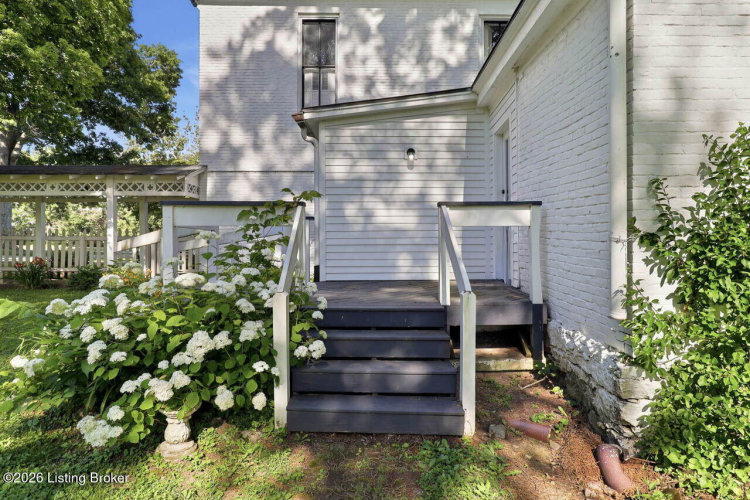 Listing Image 45