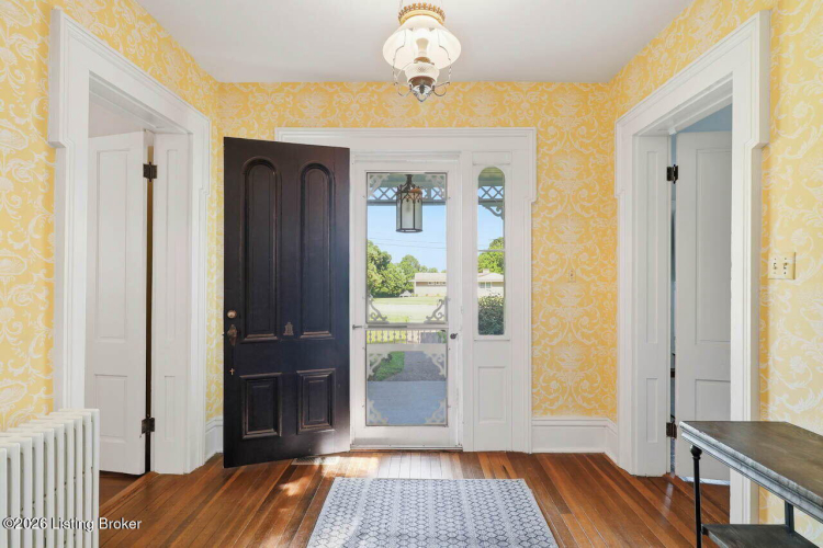 Listing Image 10