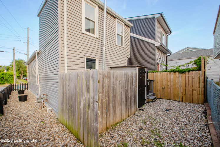 Listing Image 28