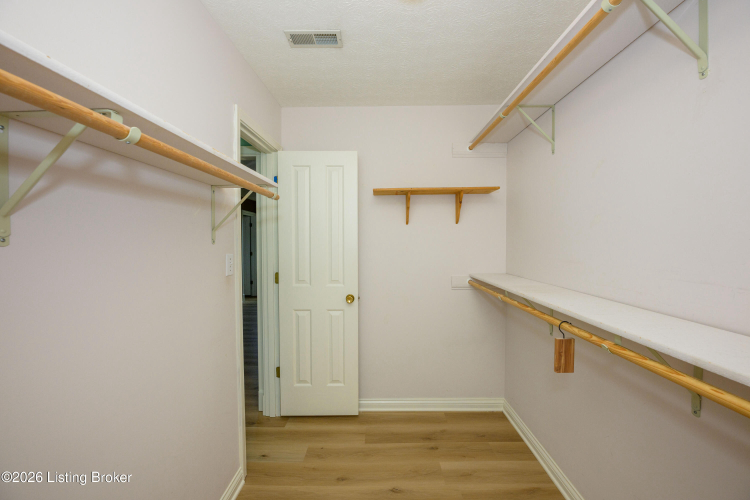 Listing Image 59