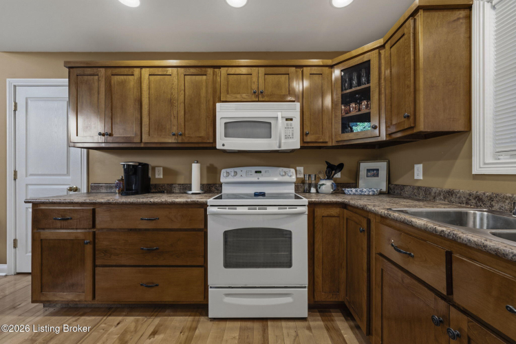 Listing Image 20