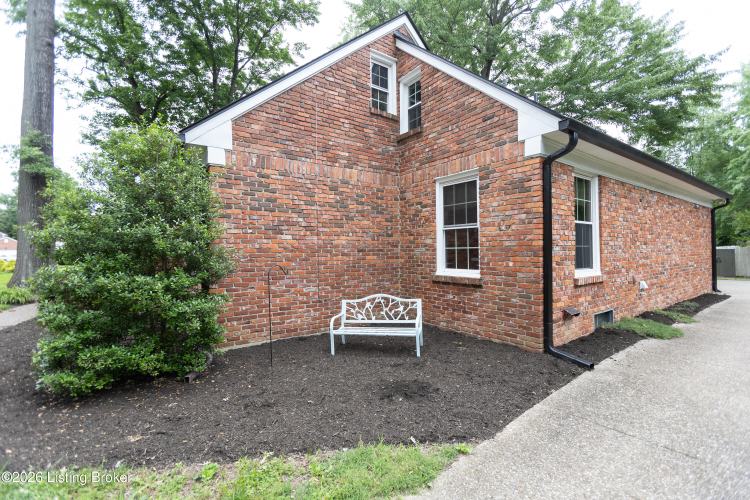Listing Image 61