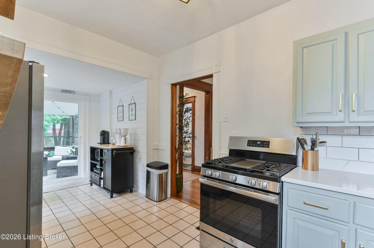 Listing Image 18