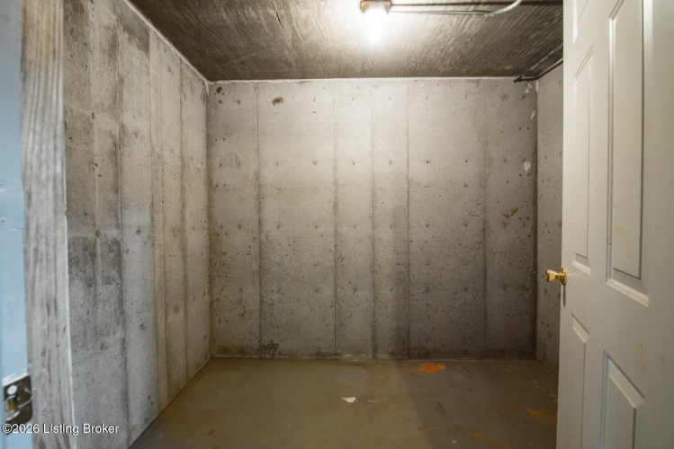 Listing Image 72