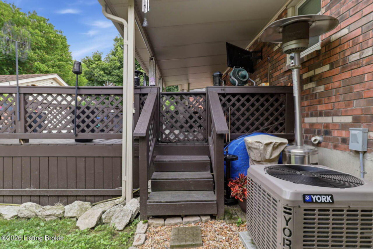 Listing Image 44
