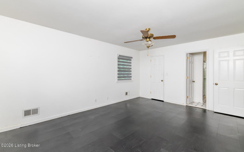 Listing Image 56