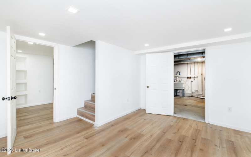 Listing Image 86