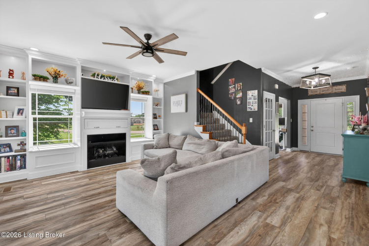 Listing Image 11
