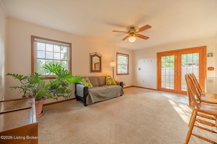 Listing Image 14