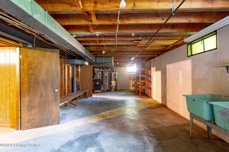 Listing Image 52